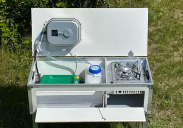 Kompaktes Küchenmodul für den Campervan