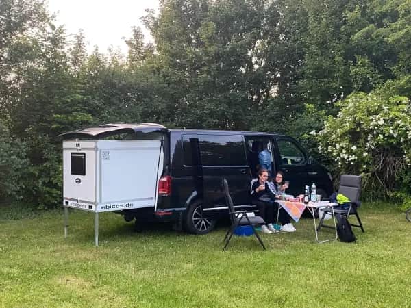 Günstige Aufstelldach Alternative für Vans – Schlaflösung zum Ausziehen